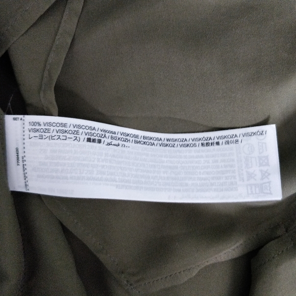 CLEARANCE NWT MANGO V NECK BLOUSE IN SIZE 4 KHAKI - Picture 7 of 9